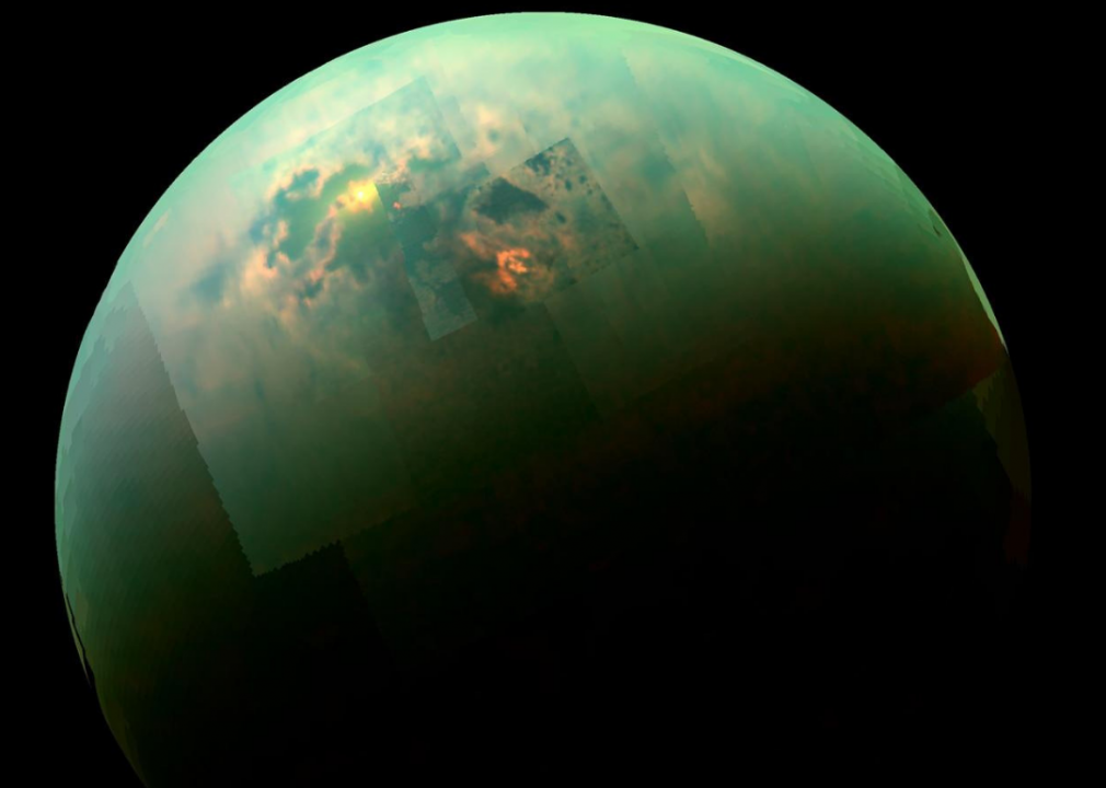 Oil and gas on Saturn’s moon